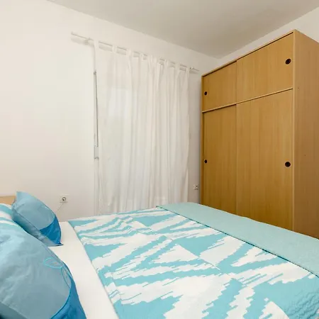 Apartment Ana *