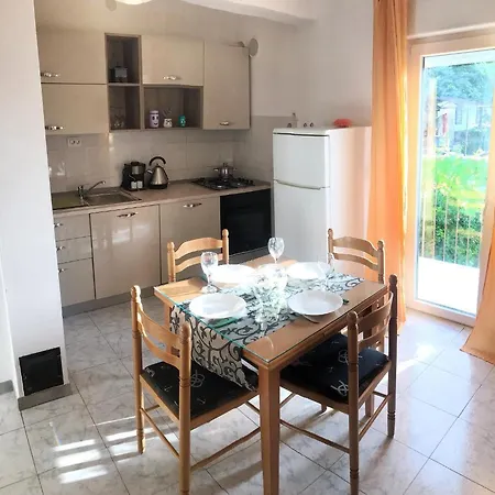 Apartment Ana