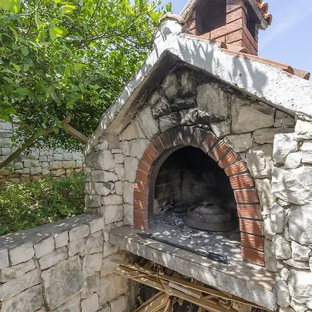 Ana
